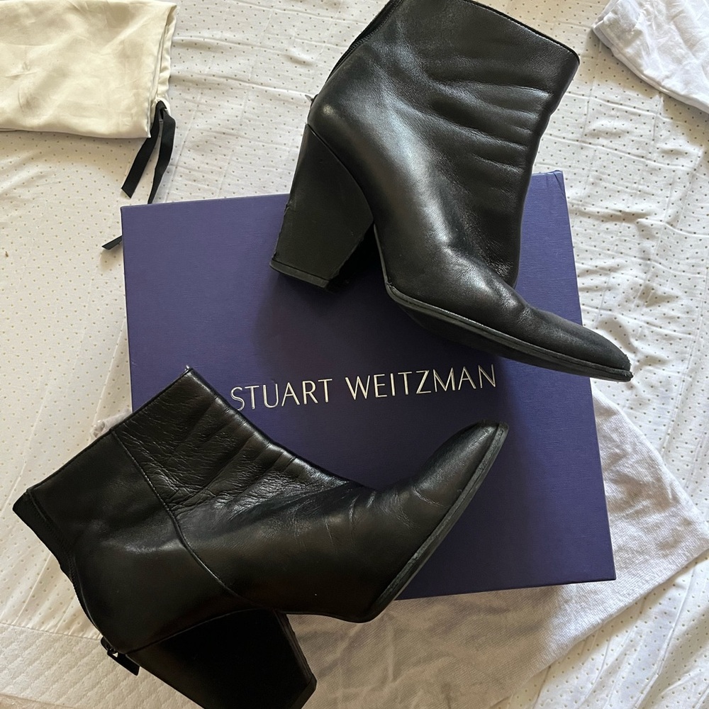 Stuart Weitzman Leather Ankle booties
